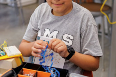 f1a435_9a4c85baafb24edfb59171de0af43c7dmv2